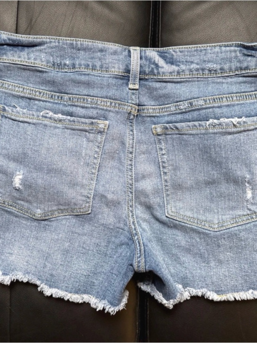 Maurices Junior’s Denim Shorts Size 11/12 - Picture 5 of 13